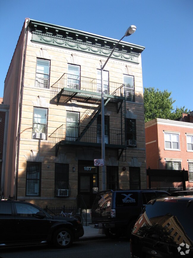 Knickerbocker Avenue Cluster Rentals Brooklyn, NY