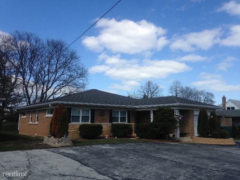 Primary Photo - 3 br, 3 bath House - 3860 lake ave