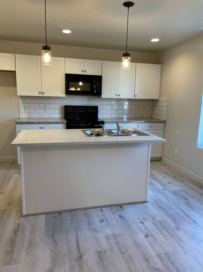 Foto del edificio - 103 E Ravenna Ln