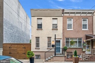 Building Photo - 1520-1522 Dorrance St