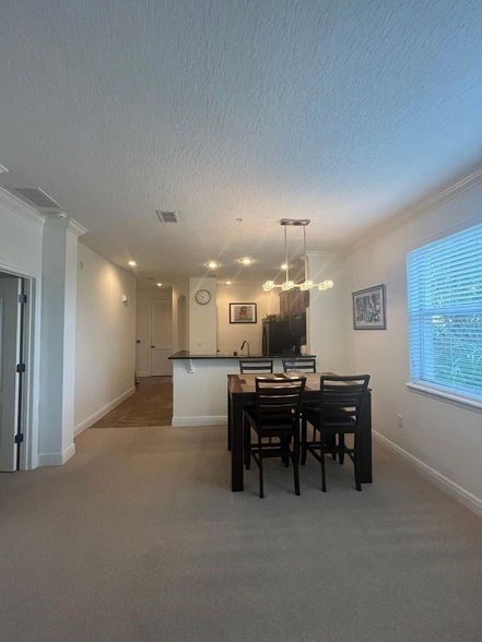 Building Photo - 45 Riverview Bend S