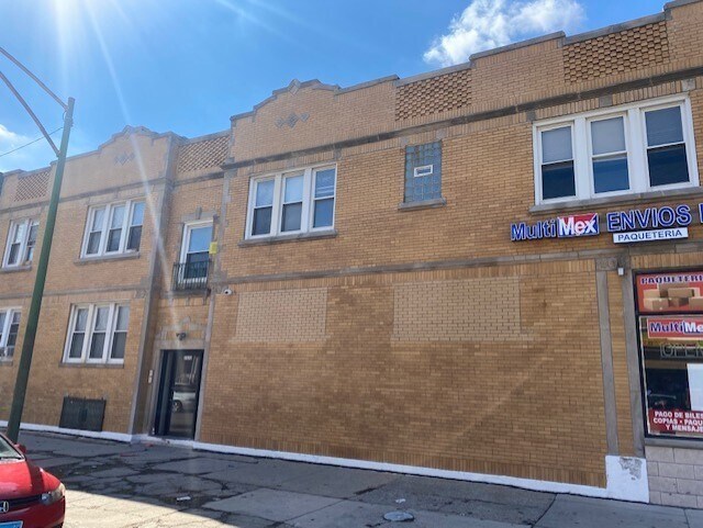 Building Photo - 5333 W Fullerton Ave