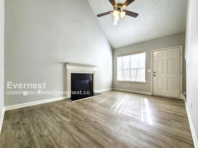 Foto del edificio - 13 Oak Grove Ct