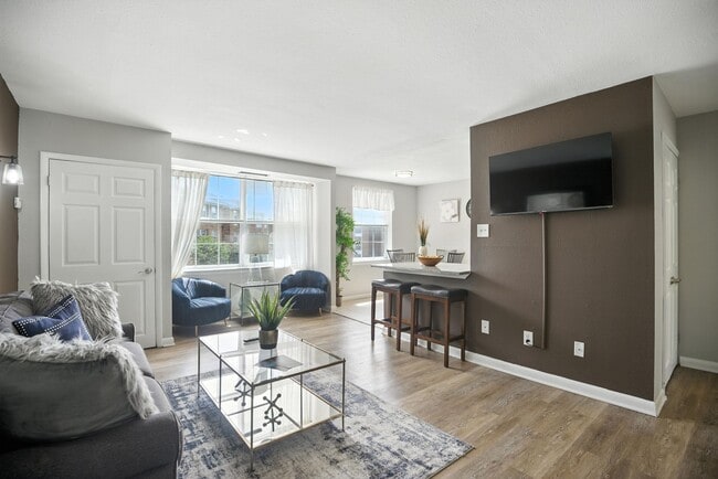 Building Photo - Northbrook Apartments