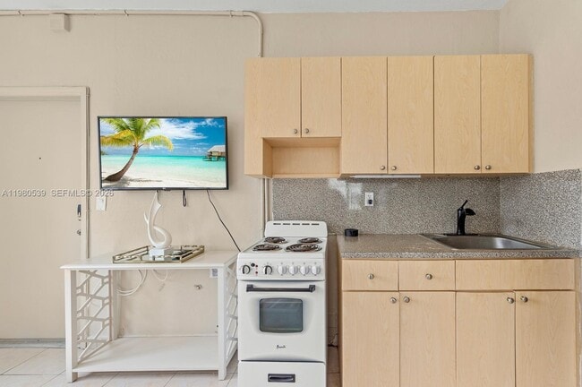 Building Photo - 301 86th St