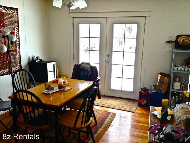 Foto del edificio - 6 br, 3 bath House - 3993 Fuller Court