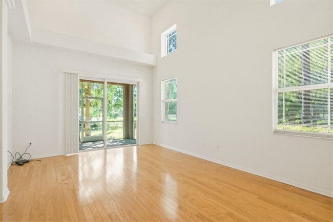 Building Photo - 1405 Ridge Terrace