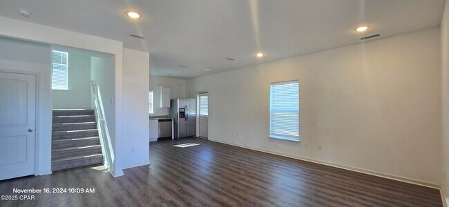 Foto del edificio - 11641 Poston Rd