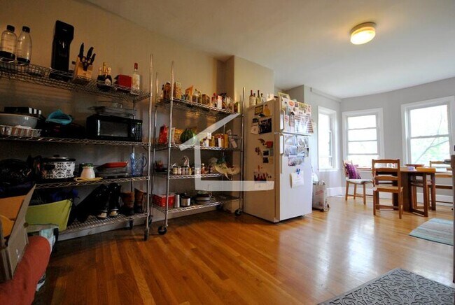 Foto del edificio - SPACIOUS Brookline 3 Bed