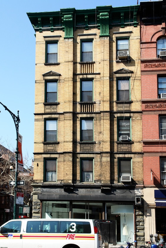 Building Photo - 101 W 74th St