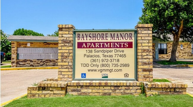 Building Photo - Bayshore Manor Apartments