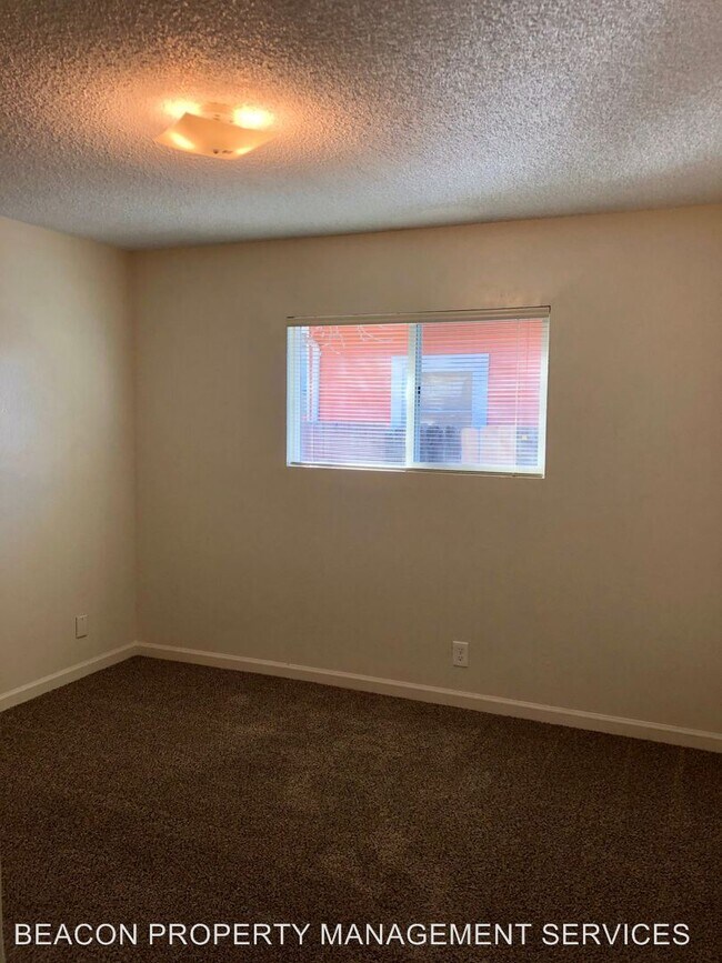 Building Photo - 505 Hilborn St