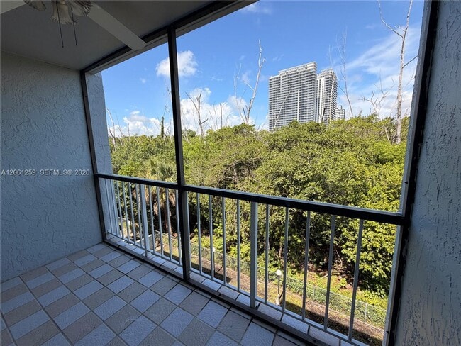 Foto del edificio - 16518 NE 26th Ave