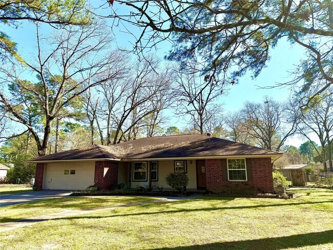 Foto del edificio - 13211 Clepper Dr