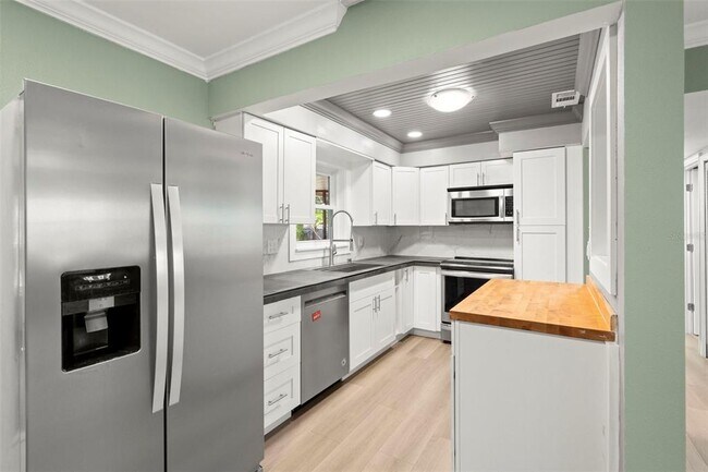 Foto del edificio - 78 Lexington Dr