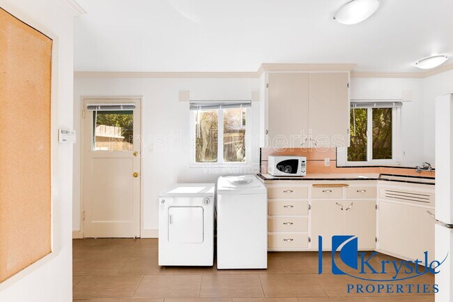 Foto del edificio - 155 W I St