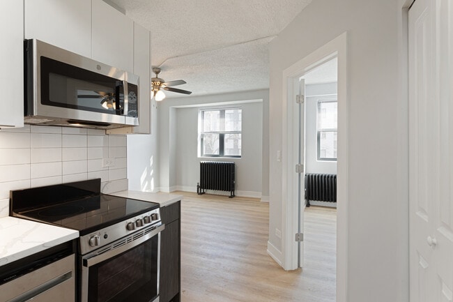 Foto del edificio - 6026 N Winthrop Ave