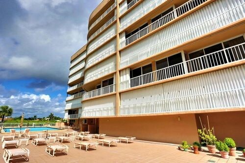 Building Photo - 3210 S Ocean Blvd