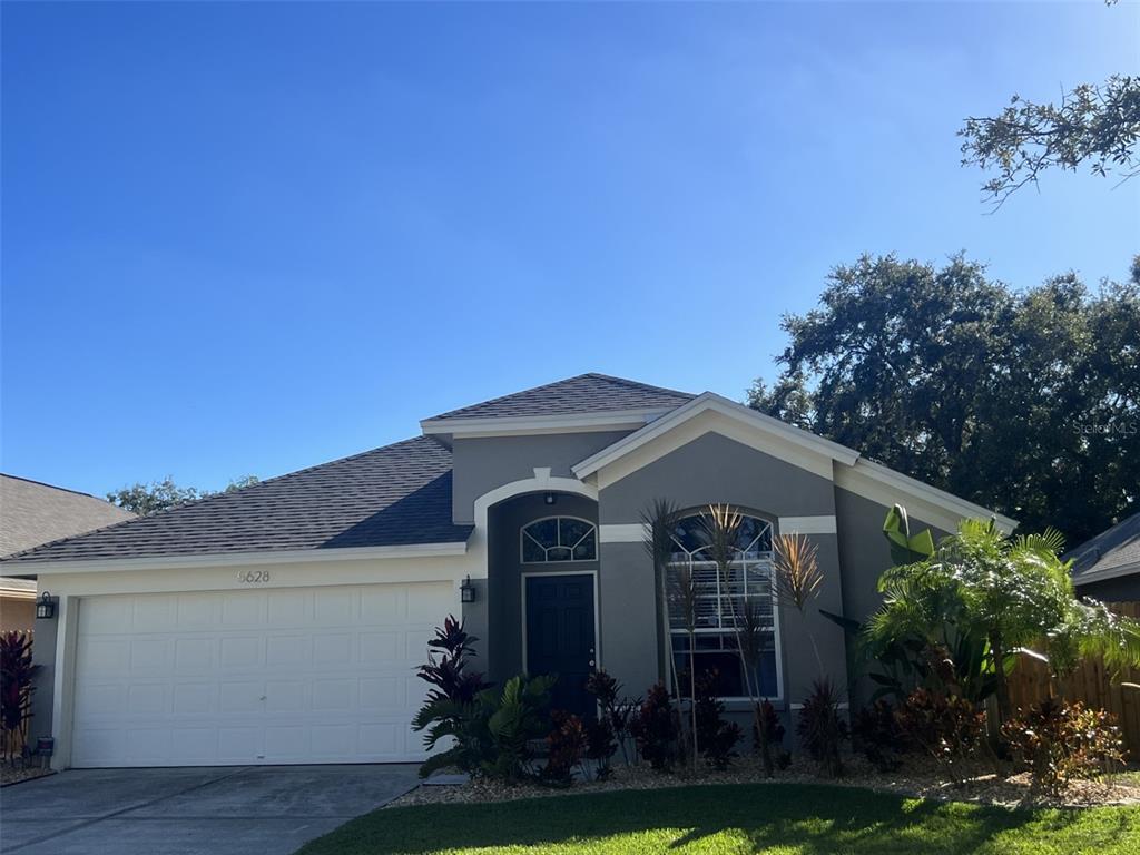Foto principal - 5628 Paddock Trail Dr