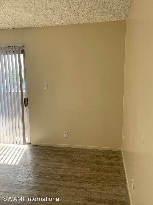 Foto del edificio - 617 W 78th St