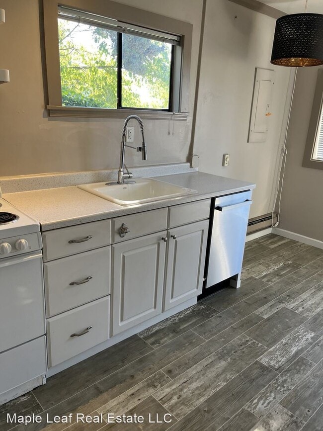 Building Photo - 1 br, 1 bath House - 3700 Wallingford Ave ...