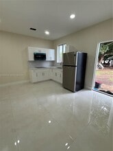 Building Photo - 559 NW 2nd St