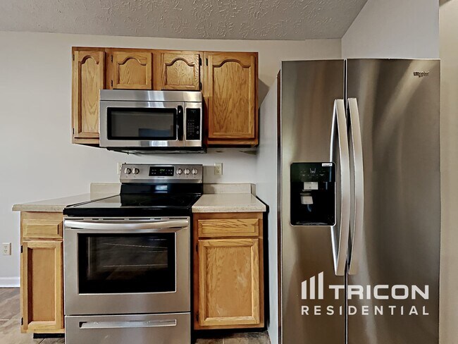 Foto del edificio - 4921 May Ridge Ln