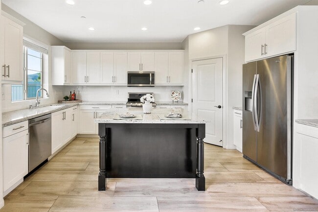 Building Photo - 16455 Veridian Cir