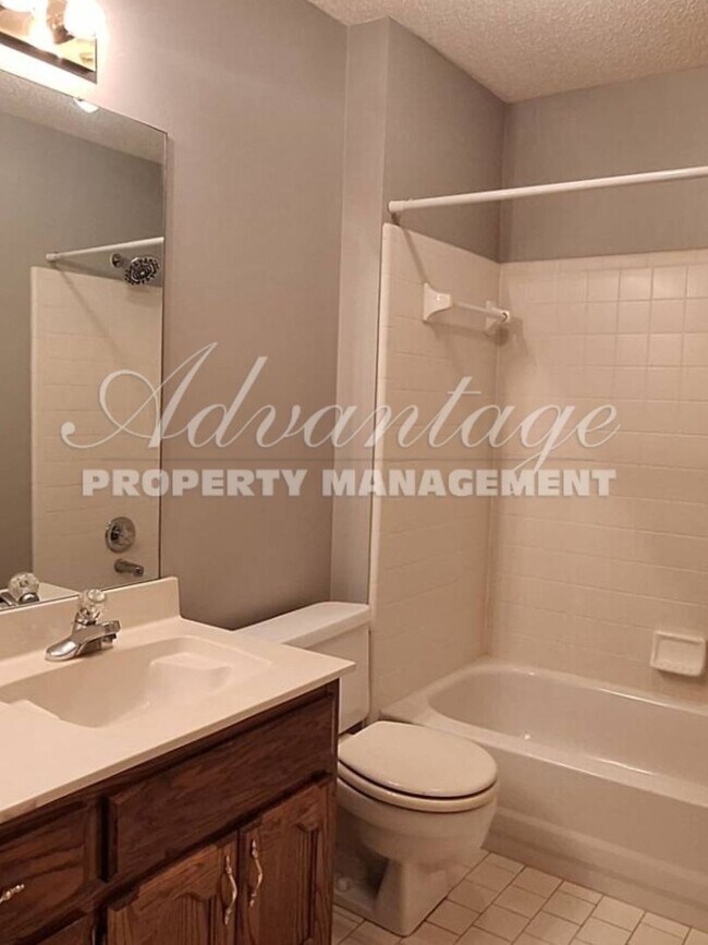 Foto del edificio - Come see this Beautiful Home For Rent in t...