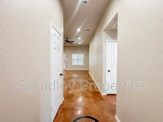 Foto del edificio - 1209 N Blair St