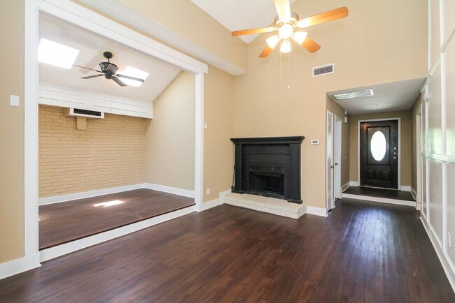 Foto del edificio - 1141 Paintbrush St