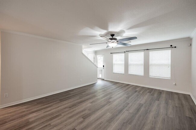 Foto del edificio - 9917 Kingfisher Dr