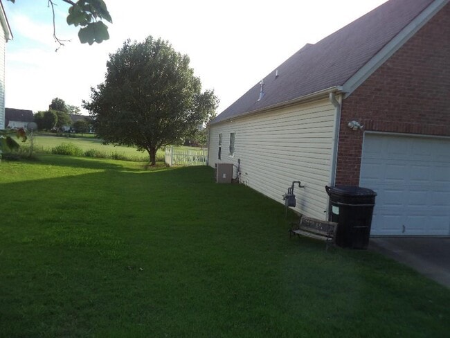 Building Photo - 3730 Golfe Links Drive