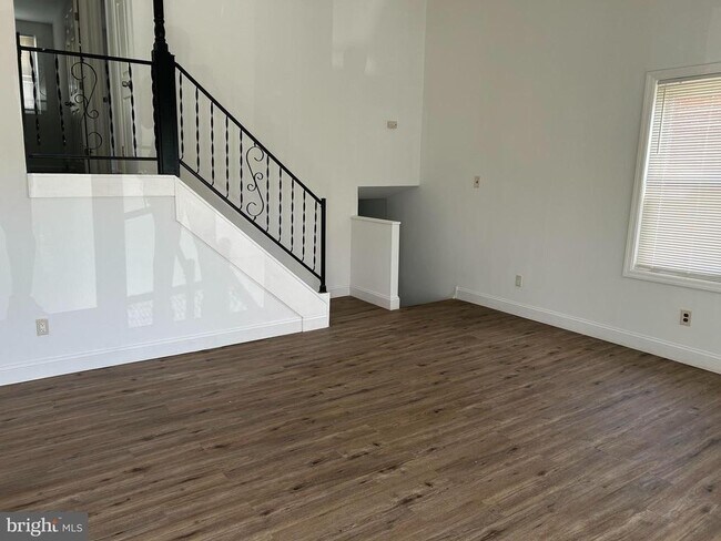 Foto del edificio - 126 Fronefield Ave