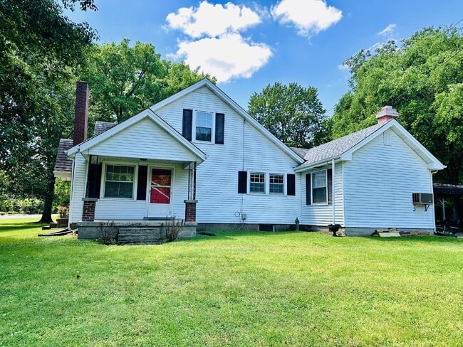 Building Photo - COMING SOON...Wonderful 3BR/2.5BA in Hende...