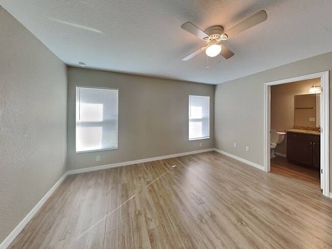 Building Photo - 15325 SW 50th Ave Rd