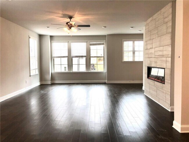 Foto del edificio - 3497 Evermore Pkwy