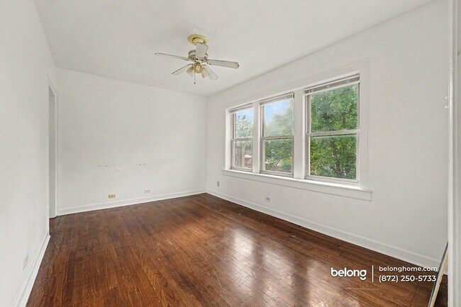 Foto del edificio - 8737 S Langley Ave