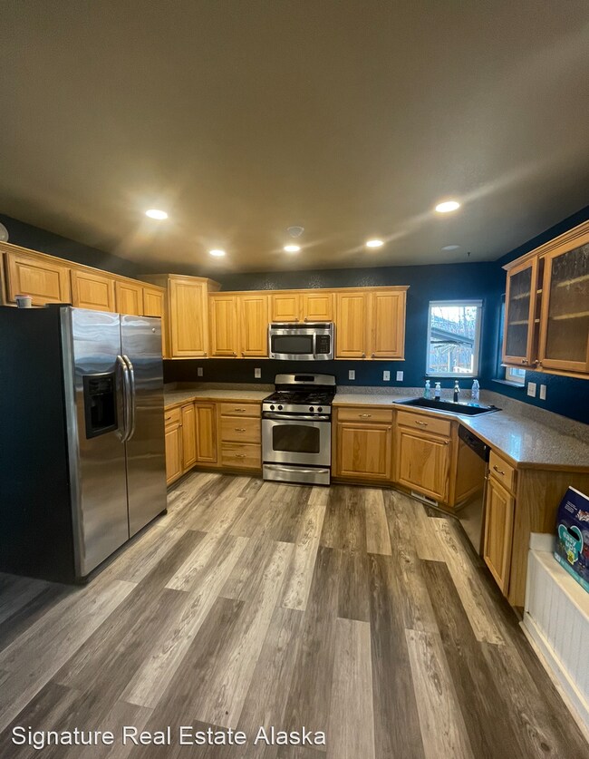 Building Photo - 4 br, 2.5 bath House - 6725 W Wellington D...