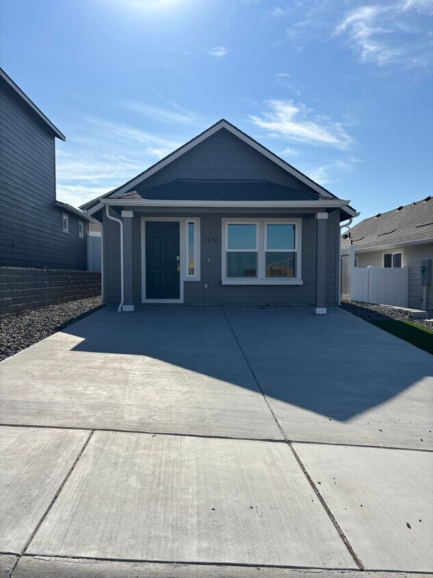 Building Photo - New Single Level Home in SunRidge Community