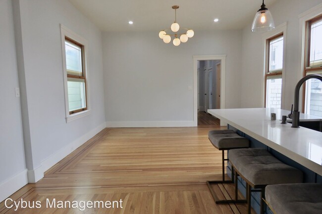 Building Photo - 3 br, 2 bath House - 2732 Diamond St