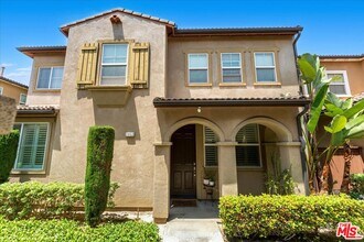 Building Photo - 3653 Medici Ln