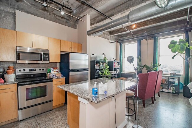 Foto del edificio - 221 W Lancaster Ave