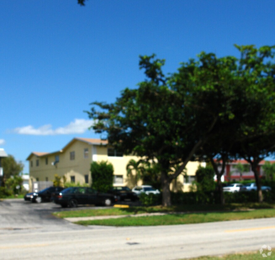 Building Photo - 7861 Johnson St