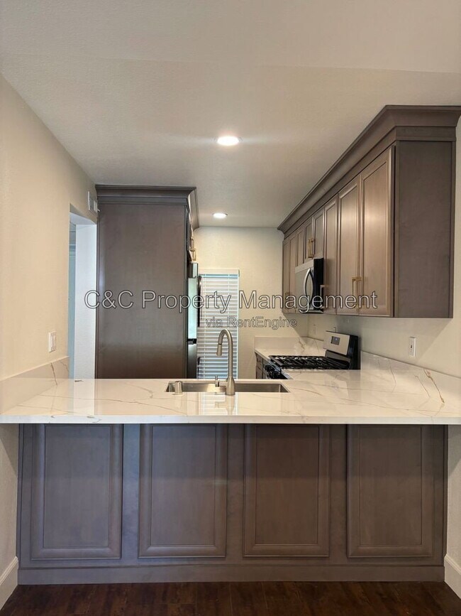Building Photo - 46 Tangelo
