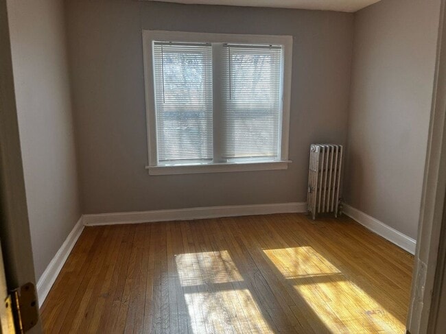 Foto del edificio - 1336 E 76th St