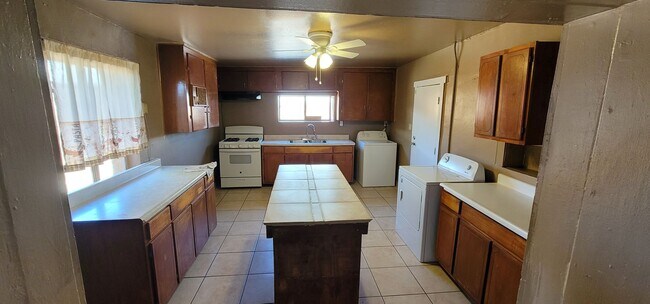 Foto del edificio - Cozy 2 Bed 2 Bath home located in the Hear...