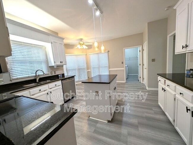 Building Photo - 9300 Harris Glen Dr