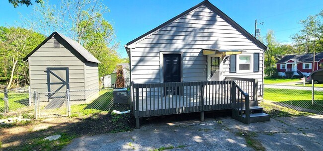 Photo - Charming 2 Bedroom in Red Bank!!! House