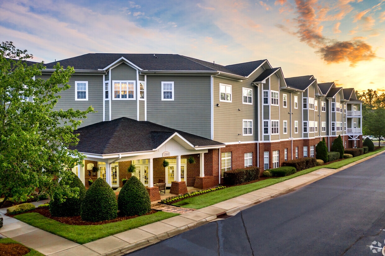 The Dorchester & The Manor 55+ Active Living Alquileres en Pineville